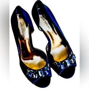 Ann Taylor Blue Rhinestone Satin 3 inch Heels Size 7.5